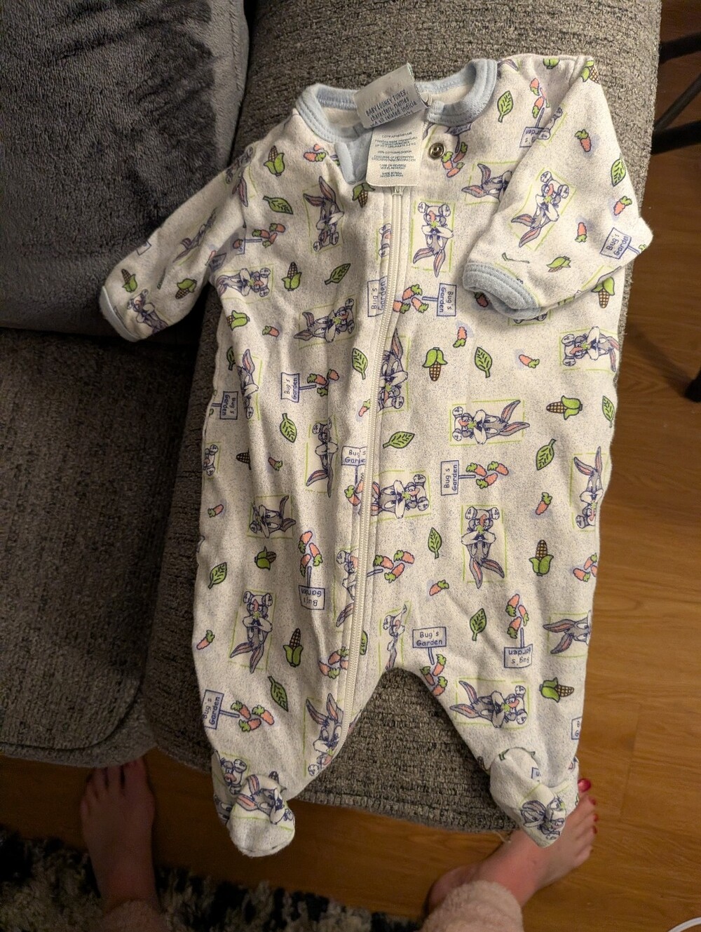Vintage Baby Looney Tunes Bugs Bunny Onesie